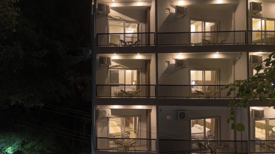 Perfectstayz Premium Mystic falls near Secret Waterfall