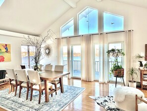 Dining - Lakefront two-bed, Approximately 2200 Sq Ft.,two full baths, WiFi and AC (Montauk)