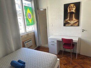 1 غرفة نوم ومكواة/لوح كي وواي فاي مجانًا وملاءات أسرّة