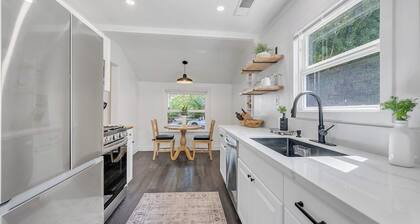 East Sac Super Charmer! 3+3 Cozy & Comfortable in safe neighborhood!