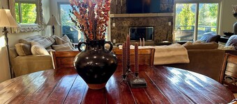 Mountain Chalet on Golf Course with Beautiful Views