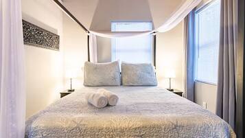 6 habitaciones, tabla de planchar con plancha, wifi y ropa de cama