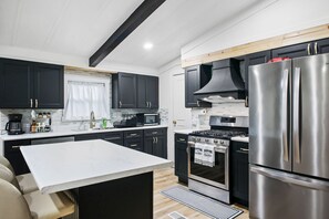 Microwave, oven, stovetop, dishwasher