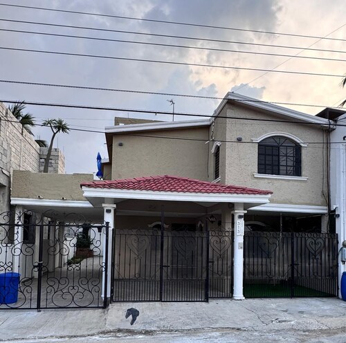 Casa Luna! Just 12 minutes from Miramar Beach 