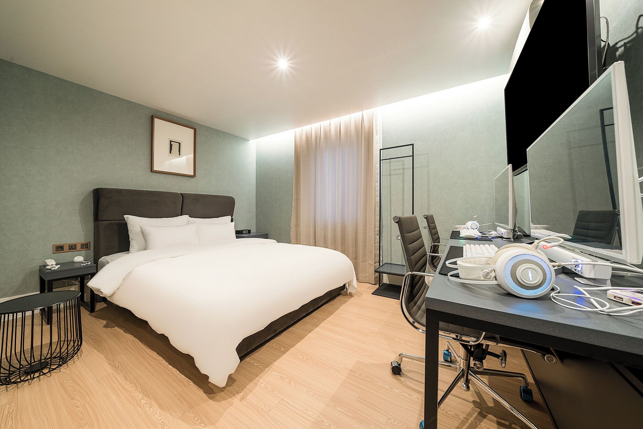 Special Offer H-Avenue PC room | Gratis wifi