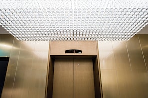Front of property - H Avenue hotel jungkwan (Busan)