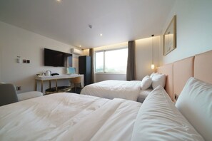 Family Twin Room, 2 Queen Beds, Non Smoking, Mountain View | Desk, laptop workspace, free WiFi