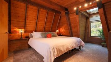 3 makuuhuonetta, työpöytä, silitysrauta/-lauta, ilmainen Wi-Fi