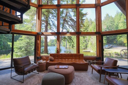 Private Lakefront *180° Lake View & Dock