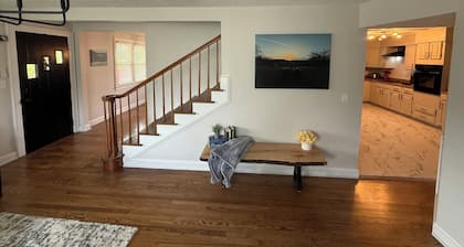 Spacious 4-bedroom house with garage in Bluewell! Park and ride to the trails!