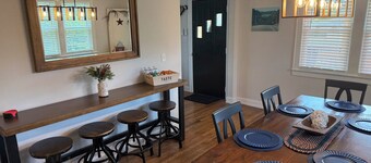 Big Country Escape - Spacious & Cozy Family Retreat Near Hatfield & McCoy Trails