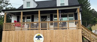 Big Country Escape - Spacious & Cozy Family Retreat Near Hatfield & McCoy Trails