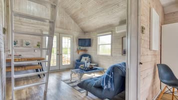 Smart TV, DVD player, books