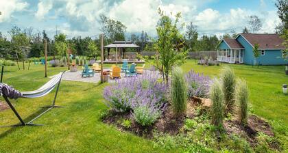 Reunion Cottages, 5 minutes walking to beach entrance & Stanhope Golf Course.