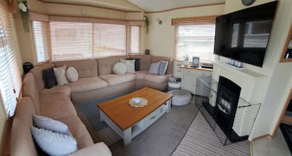 Seaside Caravan Goldensands Kinmel Bay-Sleep 6