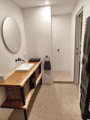Shower, towels, soap