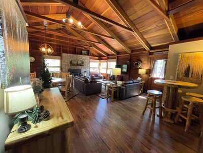 Cozy 2-bedroom cabin in tranquil Rye with WiFi