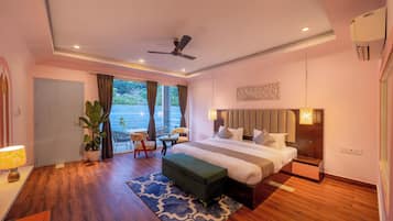 Deluxe Room, Balcony