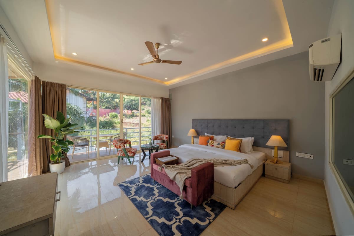 Executive Room, Balcony, Pool View | Free WiFi