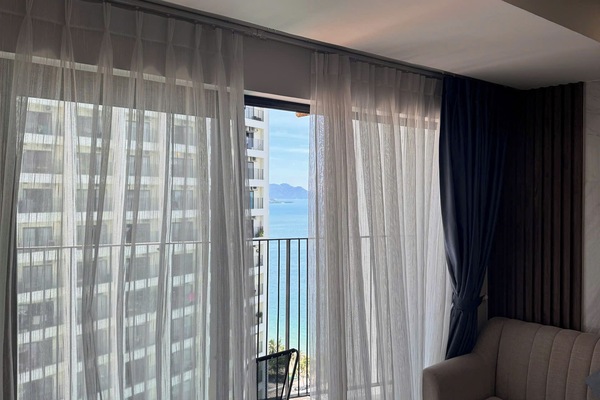 Desk, soundproofing, iron/ironing board, free WiFi