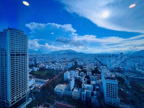 Hair dryer, slippers, towels, soap - OceanSky Suites - Gold Coast Tower (Nha Trang)