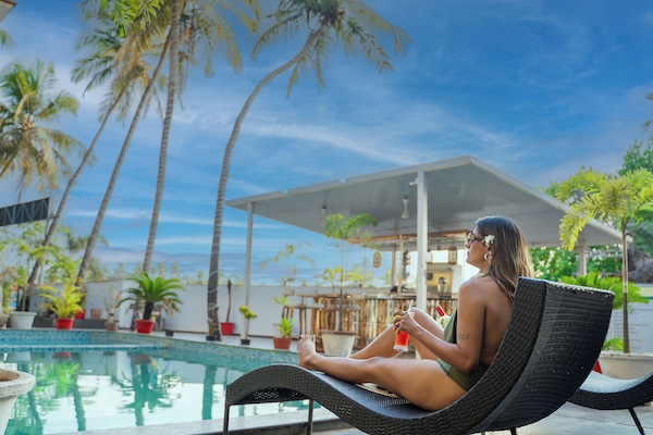 Kolam renang outdoor