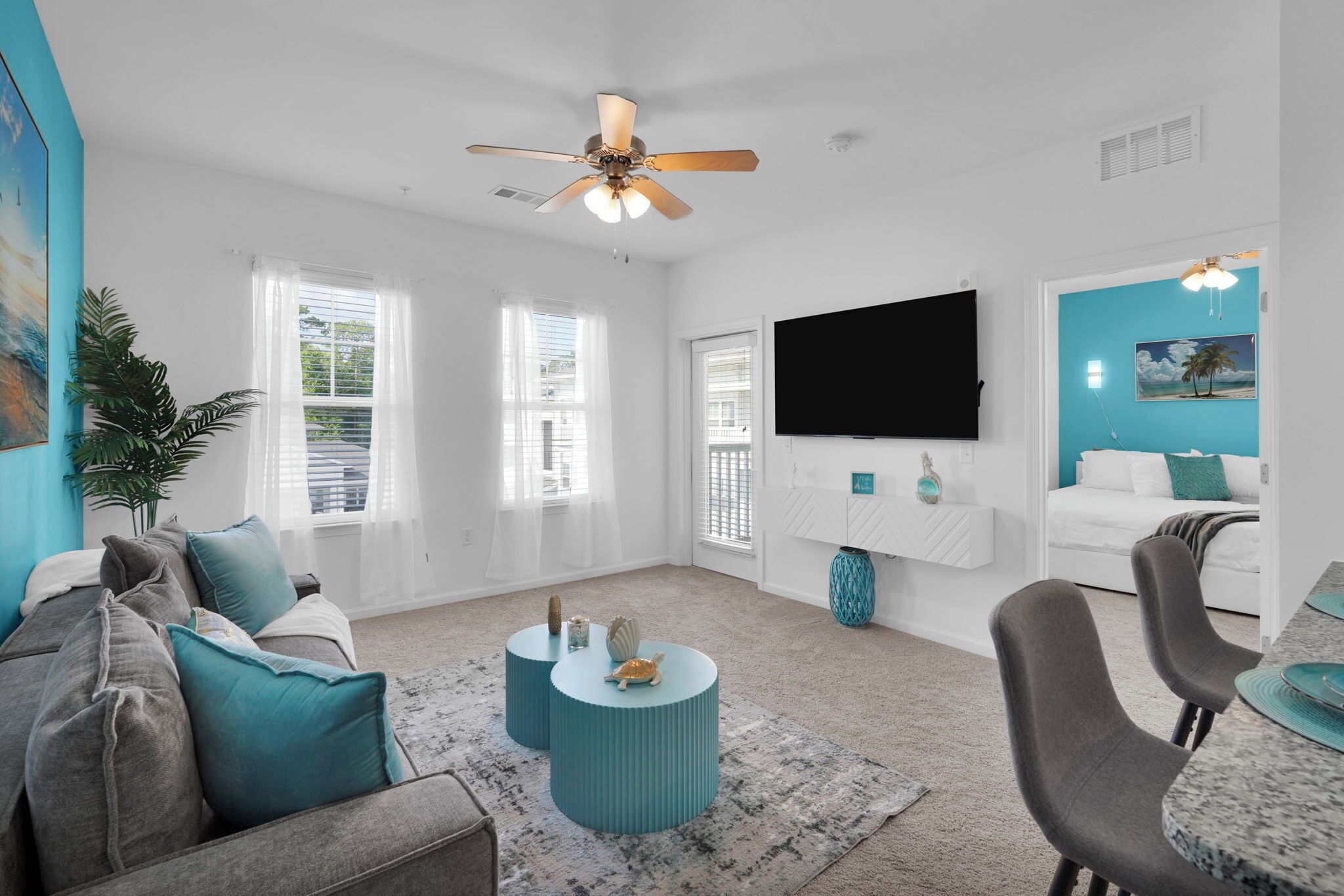 智能电视、书、音乐库、立体声音响