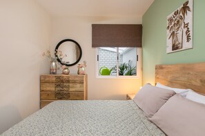 2 chambres, fer et planche à repasser, Wi-Fi gratuit, draps fournis