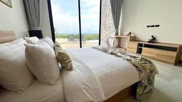 Family Villa, Sea View | In-room safe, desk, iron/ironing board, free WiFi