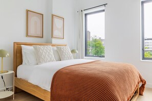 2 chambres, fer et planche à repasser, Wi-Fi, draps fournis