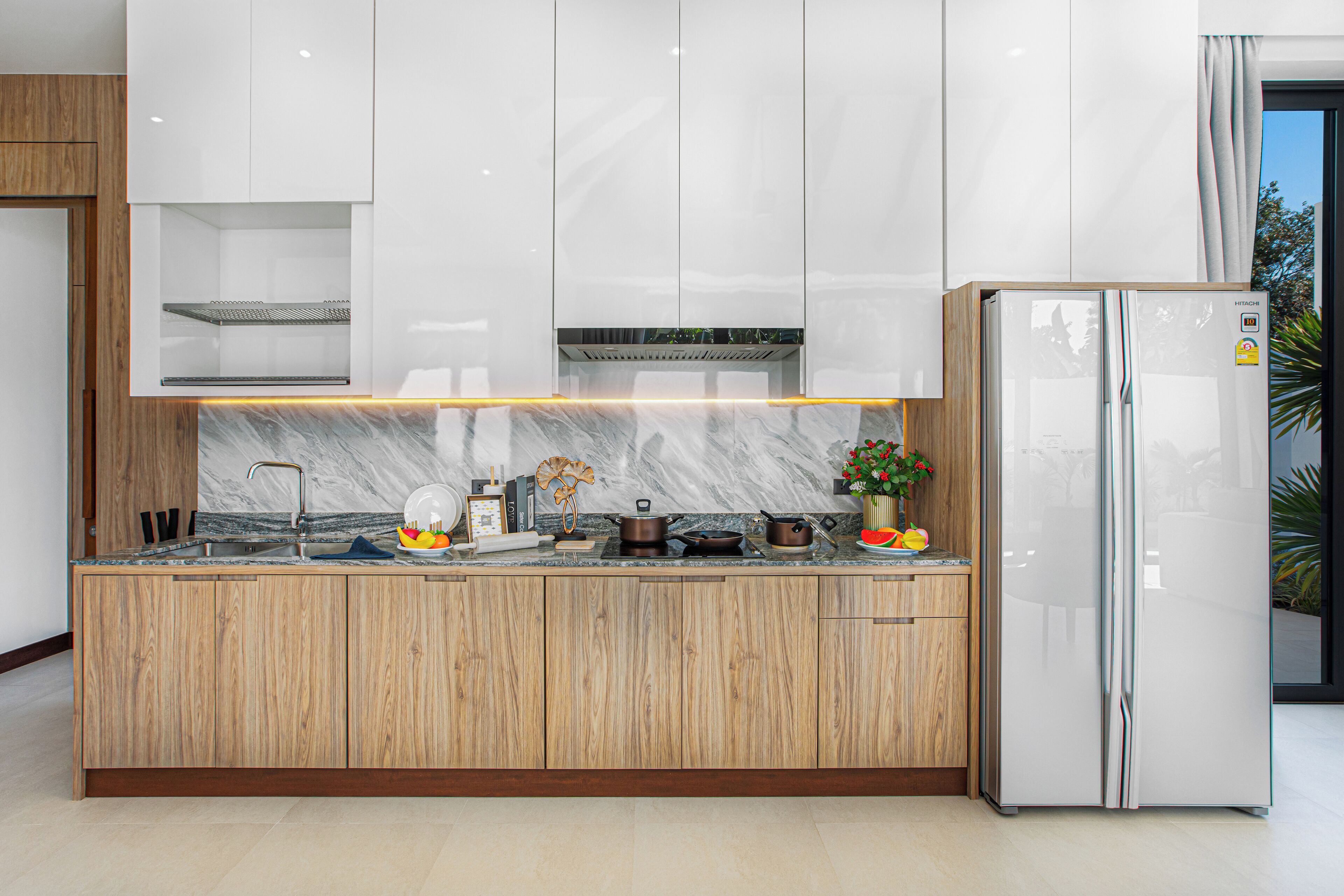 Deluxe Villa, 4 Bedrooms | Private kitchen | Full-sized fridge, microwave, oven, stovetop