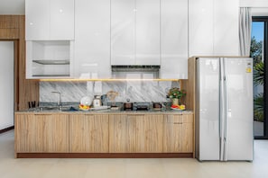 Deluxe Villa, 4 Bedrooms | Private kitchen - Peak View Villa Ao Nang (Krabi)