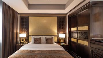 Family Connecting Room | Premium bedding, pillow-top beds, minibar, in-room safe