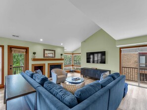 Télévision, cheminée