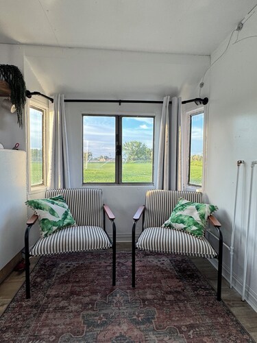 Caboose on a quiet country road with WiFi, AC