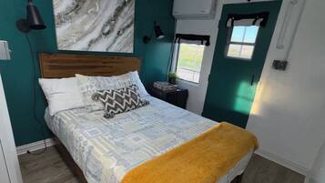 1 Schlafzimmer, Reisekinderbett, kostenloses WLAN, Bettwäsche