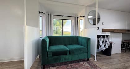 Caboose on a quiet country road with WiFi, AC