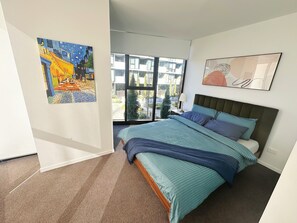 3 quartos, ferros/tábuas de passar roupa, Wi-Fi, roupa de cama