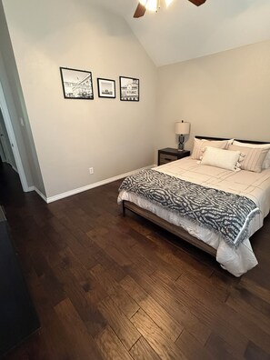 5 Schlafzimmer, Bügeleisen/Bügelbrett, WLAN, Bettwäsche