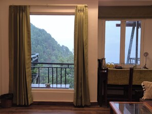 Family Quadruple Room, Mountain View | Free WiFi