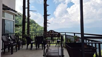 ファミリー 4 人部屋 マウンテンビュー | バルコニーからの眺望