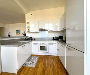 Fridge, oven, dishwasher, toaster