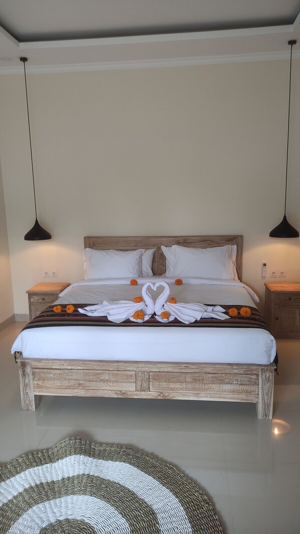 1 bedroom, bed sheets