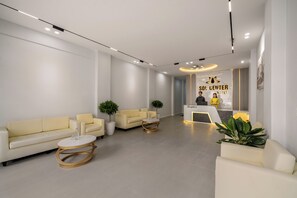 Reception - SOL Center Hotel (Hue)