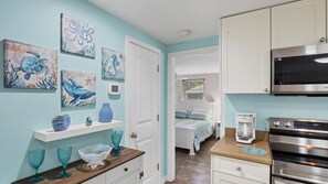 2 bedrooms, iron/ironing board, travel cot, free WiFi