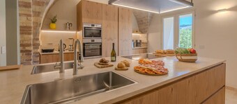 Elegant and comfortable villa with a private pool, only 10 minutes from the beaches of Grottammare