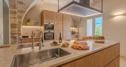 Elegant and comfortable villa with a private pool, only 10 minutes from the beaches of Grottammare