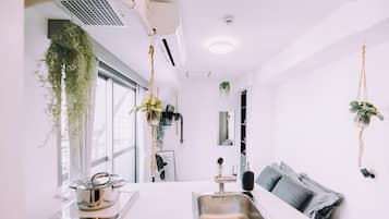 Departamento, 1 cama matrimonial, para no fumadores | Cocina privada | Microondas, parrilla de estufa, tetera eléctrica y utensilios de cocina