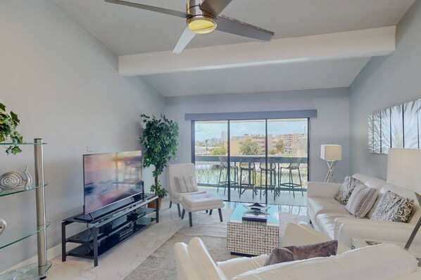 Unclassified image, 1 of 49, button