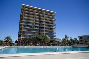 Unclassified image, 3 of 49, button